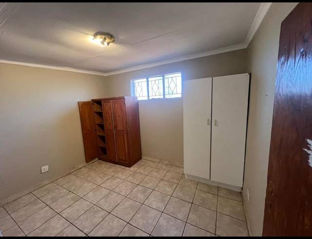 1 BEDROOM PROPERTY TO RENT IN BEZUIDENHOUT VALLEY